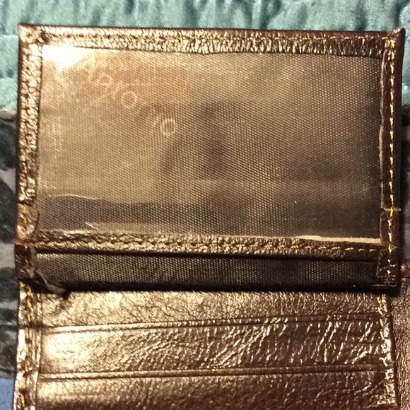2 Leather Wallets - Picture 5 of 6